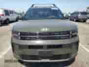 2025 Hyundai Santa Fe Limited z VIN 5NMP44GL6SH105235, wystawiony jako Copart lot #61715575 z przebiegiem 3 718 mil mil oraz Szkoda całkowita • Salvage title. Historia ofert i sprzedaży dostępna na DreamBid. Obrazek 5.