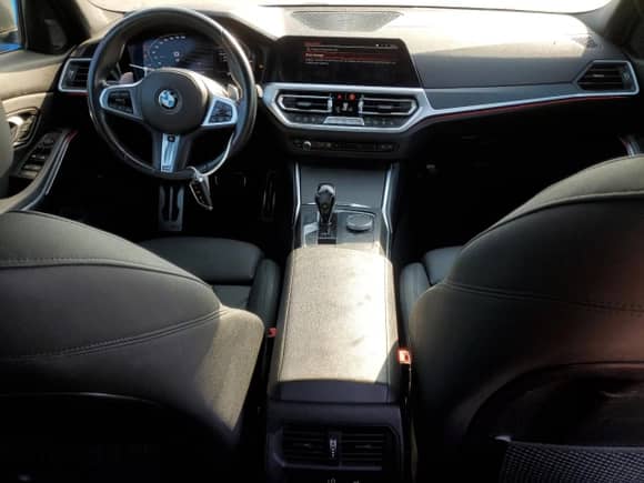 2020 BMW 3 Series M340i z VIN 3MW5U7J06L8B43821, wystawiony jako Copart lot #65048555 z przebiegiem 54 987 mil mil oraz Szkoda całkowita • Salvage title. Historia ofert i sprzedaży dostępna na DreamBid. Obrazek 8.