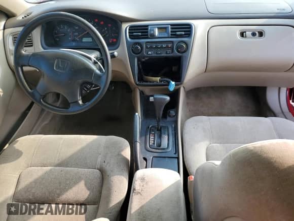 2000 Honda Accord EX z VIN 1HGCG3252YA017828, wystawiony jako Copart lot #64103485 z przebiegiem 349 755 mil mil oraz Szkoda całkowita • Salvage title. Historia ofert i sprzedaży dostępna na DreamBid. Obrazek 8.