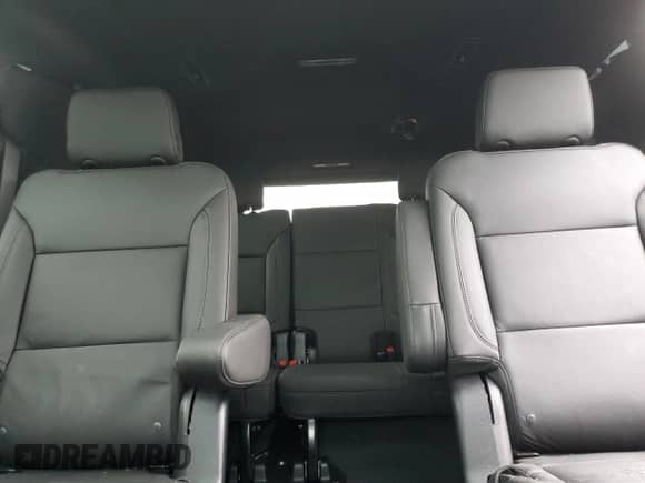 2024 Chevrolet Suburban LT z VIN 1GNSKCKD7RR410489, wystawiony jako Copart lot #55643705 z przebiegiem 3 144 mil mil oraz Szkoda całkowita • Salvage title. Historia ofert i sprzedaży dostępna na DreamBid. Obrazek 10.