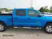 2007 Toyota Tacoma with VIN 5TEMU52N07Z439799, listed as a IAAI auction lot 42399689 with 216,700 mi miles and . Bid and sale history available at DreamBid. Image 14.