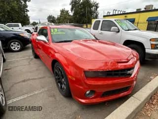 2013 Chevrolet Camaro LT с VIN 2G1FF1E37D9168739, выставлен на аукционе Copart как лот 84475875 с пробегом 108 803 миль миль и Чистый • Clean title. История ставок и продаж доступна на DreamBid. Изображение 1.