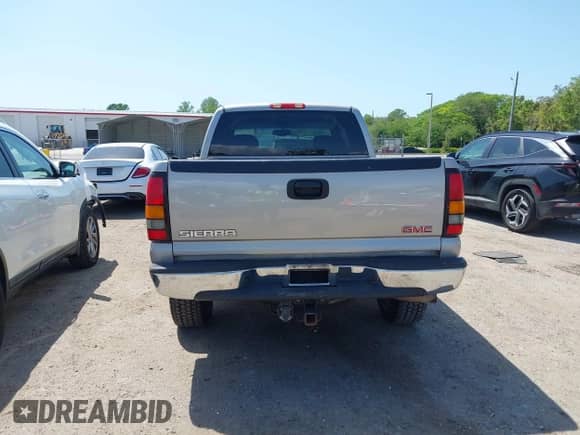 2005 GMC Sierra 1500 SLE with VIN 1GTEK19Z15Z334502, listed as a IAAI auction lot 42010820 with 253,786 mi miles and . Bid and sale history available at DreamBid. Image 16.