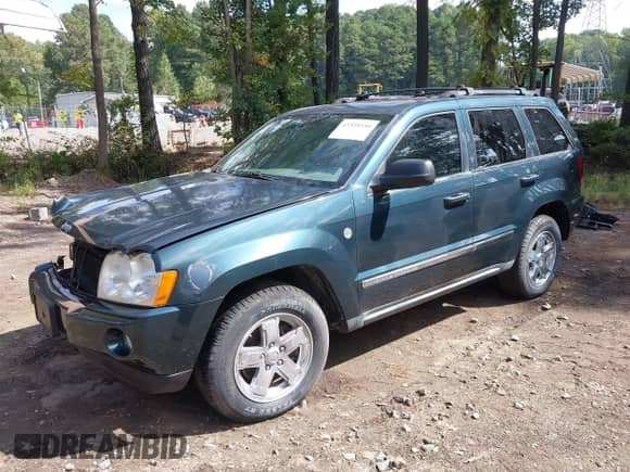 2005 Jeep Grand Cherokee Limited with VIN 1J8HR58285C690011, listed as a IAAI auction lot 43329330 with 114,721 mi miles and . Bid and sale history available at DreamBid. Image 2.