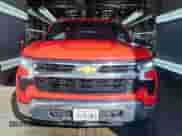 2024 Chevrolet Silverado 1500 LT z VIN 1GCRDDEK1RZ155405, wystawiony jako IAAI lot #43589544 z przebiegiem 50 431 mil mil oraz . Historia ofert i sprzedaży dostępna na DreamBid. Obrazek 46.