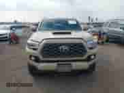 2020 Toyota Tacoma SR5 z VIN 3TMBZ5DN5LM026533, wystawiony jako IAAI lot #41529069 z przebiegiem 87 710 mil mil oraz . Historia ofert i sprzedaży dostępna na DreamBid. Obrazek 12.