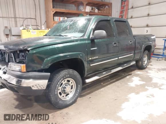 2003 Chevrolet Silverado 1500HD LS z VIN 1GCGK13U63F226607, wystawiony jako IAAI lot #41178194 z przebiegiem 158 193 mil mil oraz . Historia ofert i sprzedaży dostępna na DreamBid. Obrazek 2.