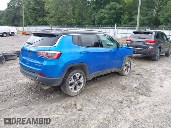 2020 Jeep Compass Limited with VIN 3C4NJDCB7LT208827, listed as a IAAI auction lot 43063182 with 94,469 mi miles and . Bid and sale history available at DreamBid. Image 4.