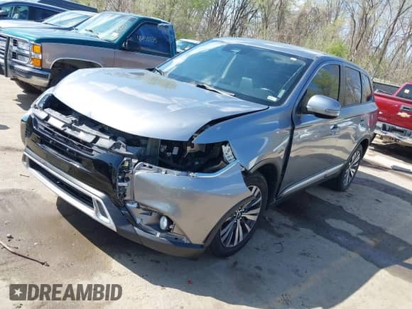2020 Mitsubishi Outlander SE z VIN JA4AD3A3XLZ024187, wystawiony jako IAAI lot #41915579 z przebiegiem 119 722 mil mil oraz . Historia ofert i sprzedaży dostępna na DreamBid. Obrazek 2.