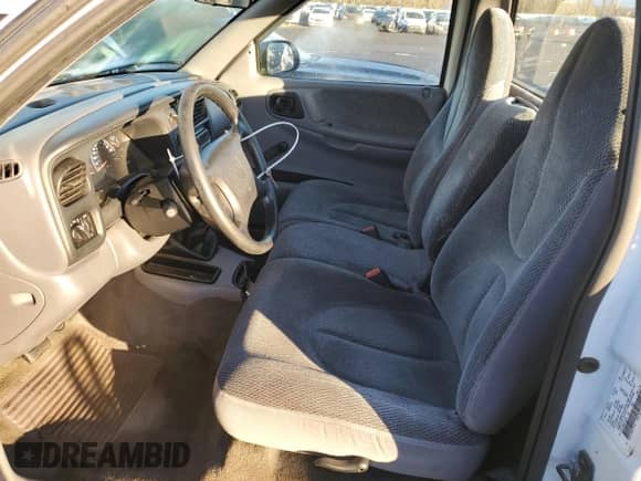 1999 Dodge Dakota SLT with VIN 1B7FL26X6XS142370, listed as a Copart auction lot 84569414 with 154,902 mi miles and Clean title. Bid and sale history available at DreamBid. Image 7.