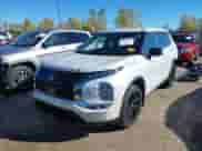 2023 Mitsubishi Outlander SE с VIN JA4J4UA80PZ012704, выставлен на аукционе IAAI как лот 43438318 с пробегом 40 690 миль миль и . История ставок и продаж доступна на DreamBid. Изображение 18.