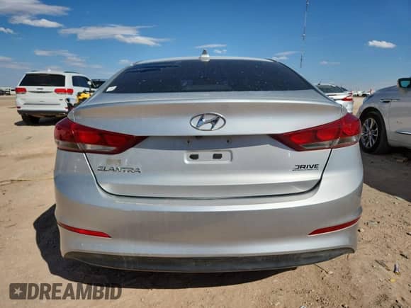 2018 Hyundai Elantra SEL с VIN 5NPD84LF5JH220305, выставлен на аукционе Copart как лот 87362655 с пробегом 130 900 миль миль и Списание • Salvage title. История ставок и продаж доступна на DreamBid. Изображение 6.