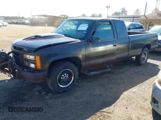 1997 Chevrolet Silverado 2500 z VIN 1GCGC29R5VE130756, wystawiony jako IAAI lot #43290604 z przebiegiem 178 722 mil mil oraz . Historia ofert i sprzedaży dostępna na DreamBid. Obrazek 2.