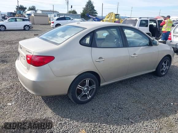 2008 Hyundai Elantra GLS with VIN KMHDU46D18U339227, listed as a IAAI auction lot 43447140 with 181,437 mi miles and . Bid and sale history available at DreamBid. Image 4.