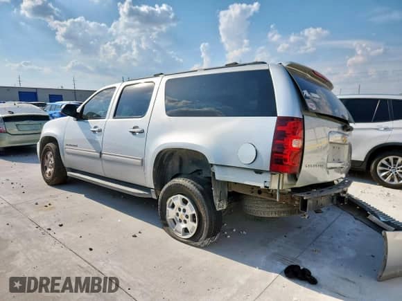 2013 Chevrolet Suburban LS с VIN 1GNSKHE74DR188117, выставлен на аукционе Copart как лот 69680215 с пробегом 193 579 миль миль и Чистый • Clean title. История ставок и продаж доступна на DreamBid. Изображение 2.