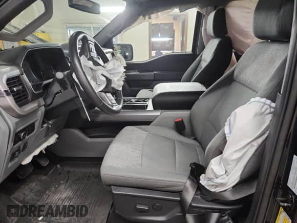 2022 Ford F-150 XLT с VIN 1FTFW1E88NKE42338, выставлен на аукционе Copart как лот 84234005 с пробегом 79 585 миль миль и Списание • Salvage title. История ставок и продаж доступна на DreamBid. Изображение 7.