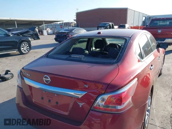 2015 Nissan Altima S z VIN 1N4AL3AP0FN373226, wystawiony jako IAAI lot #42845538 z przebiegiem 96 276 mil mil oraz . Historia ofert i sprzedaży dostępna na DreamBid. Obrazek 6.