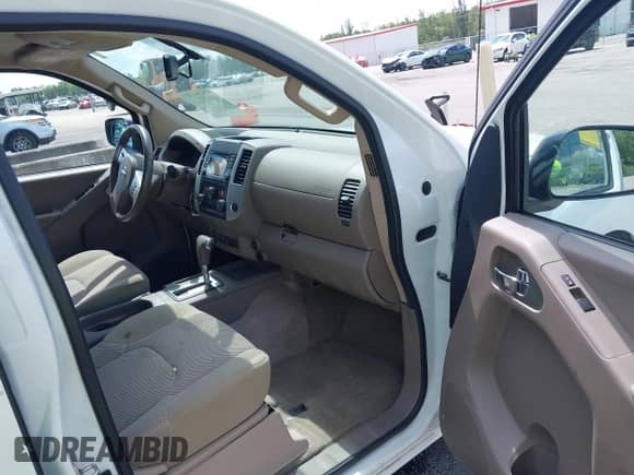 2017 Nissan Frontier SV with VIN 1N6DD0ER5HN713825, listed as a IAAI auction lot 43064115 with 189,413 mi miles and . Bid and sale history available at DreamBid. Image 5.