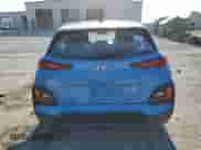 2019 Hyundai Kona SE z VIN KM8K12AA0KU326719, wystawiony jako Copart lot #69919245 z przebiegiem 59 102 mil mil oraz Szkoda całkowita • Salvage title. Historia ofert i sprzedaży dostępna na DreamBid. Obrazek 6.