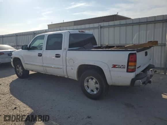 2005 GMC Sierra 1500 SLE z VIN 2GTEK13T751149044, wystawiony jako Copart lot #81904825 z przebiegiem Nie podano mil oraz Szkoda całkowita • Salvage title. Historia ofert i sprzedaży dostępna na DreamBid. Obrazek 2.