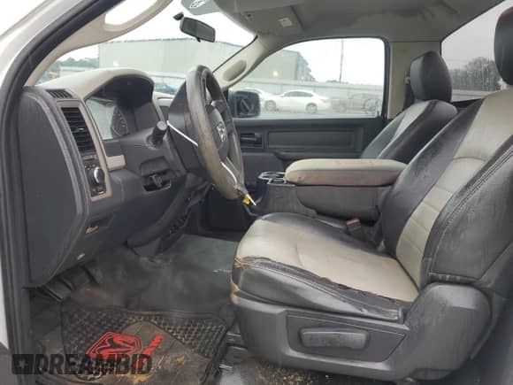 2012 Ram 1500 ST z VIN 3C6JD6DP4CG276904, wystawiony jako Copart lot #67687515 z przebiegiem 223 507 mil mil oraz Szkoda całkowita • Salvage title. Historia ofert i sprzedaży dostępna na DreamBid. Obrazek 7.