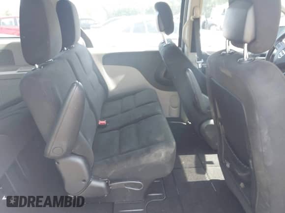 2016 Dodge Grand Caravan SE Plus z VIN 2C4RDGBG2GR400950, wystawiony jako IAAI lot #42622066 z przebiegiem 132 801 mil mil oraz . Historia ofert i sprzedaży dostępna na DreamBid. Obrazek 8.
