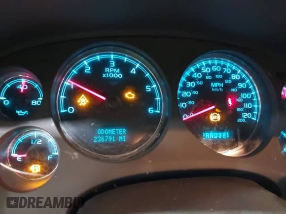 2008 Chevrolet Suburban 2LT with VIN 3GNFK16368G208863, listed as a IAAI auction lot 42698322 with 236,791 mi miles and . Bid and sale history available at DreamBid. Image 7.