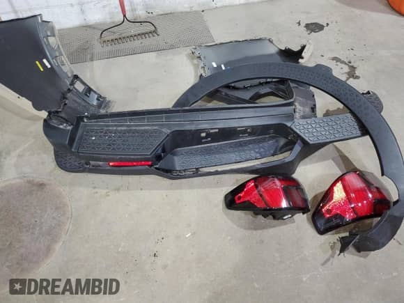 2024 Hyundai Santa Cruz SEL с VIN 5NTJBDDEXRH107120, выставлен на аукционе Copart как лот 68327365 с пробегом 24 242 миль миль и Списание • Salvage title. История ставок и продаж доступна на DreamBid. Изображение 12.