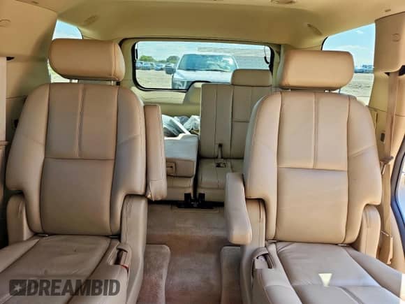 2008 Chevrolet Tahoe LTZ with VIN 1GNFK130X8J209183, listed as a Copart auction lot 84020575 with 150,121 mi miles and Salvage title. Bid and sale history available at DreamBid. Image 10.