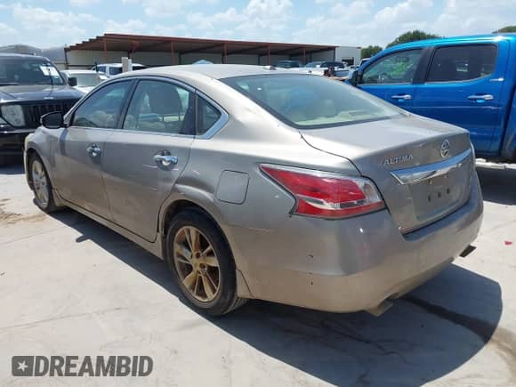2015 Nissan Altima SL with VIN 1N4AL3AP3FN369154, listed as a IAAI auction lot 42849723 with 86,008 mi miles and . Bid and sale history available at DreamBid. Image 3.
