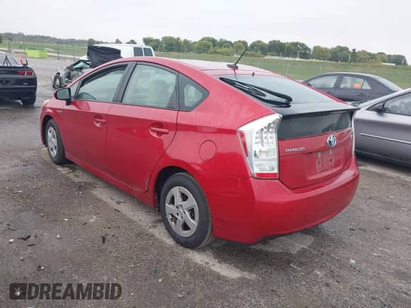 2011 Toyota Prius III z VIN JTDKN3DU3B1418431, wystawiony jako IAAI lot #43427915 z przebiegiem 178 439 mil mil oraz . Historia ofert i sprzedaży dostępna na DreamBid. Obrazek 3.