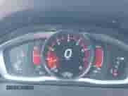 2015 Volvo S60 T5 Premier с VIN YV1612TB3F2315107, выставлен на аукционе IAAI как лот 41911081 с пробегом 121 149 миль миль и . История ставок и продаж доступна на DreamBid. Изображение 7.