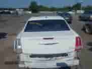 2011 Chrysler 300 C с VIN 2C3CA6CT4BH598972, выставлен на аукционе IAAI как лот 42567295 с пробегом 182 419 миль миль и . История ставок и продаж доступна на DreamBid. Изображение 17.