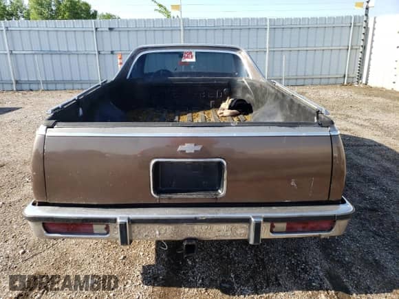 1983 Chevrolet El Camino с VIN 1GCCW80H5DR255003, выставлен на аукционе Copart как лот 63256084 с пробегом 23 199 миль миль и Списание • Salvage title. История ставок и продаж доступна на DreamBid. Изображение 6.