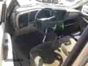 2002 GMC Sierra 1500 z VIN 1GTEC14W02Z290420, wystawiony jako Copart lot #65817084 z przebiegiem 273 128 mil mil oraz Szkoda całkowita • Salvage title. Historia ofert i sprzedaży dostępna na DreamBid. Obrazek 8.