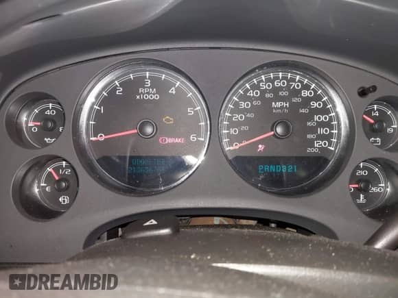 2008 Chevrolet Suburban LTZ с VIN 1GNFK16328R220184, выставлен на аукционе IAAI как лот 43389843 с пробегом 213 636 миль миль и . История ставок и продаж доступна на DreamBid. Изображение 7.