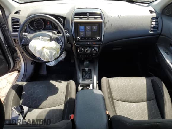 2021 Mitsubishi Outlander SE z VIN JA4APVAU6MU015707, wystawiony jako Copart lot #70629955 z przebiegiem 82 902 mil mil oraz Nie do naprawy • Non repairable. Historia ofert i sprzedaży dostępna na DreamBid. Obrazek 8.