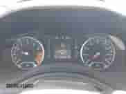 2017 Jeep Renegade Latitude z VIN ZACCJABB9HPE58639, wystawiony jako IAAI lot #42083266 z przebiegiem 154 061 mil mil oraz . Historia ofert i sprzedaży dostępna na DreamBid. Obrazek 7.