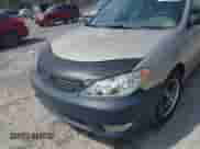 2005 Toyota Camry LE z VIN JTDBF32K850164577, wystawiony jako IAAI lot #43327160 z przebiegiem 229 910 mil mil oraz . Historia ofert i sprzedaży dostępna na DreamBid. Obrazek 13.