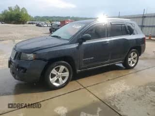 2014 Jeep Compass Sport z VIN 1C4NJCBB6ED531528, wystawiony jako Copart lot #68263225 z przebiegiem 105 526 mil mil oraz Szkoda całkowita • Salvage title. Historia ofert i sprzedaży dostępna na DreamBid. Obrazek 1.