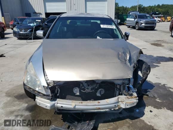 2007 Honda Accord LX z VIN 1HGCM56427A003156, wystawiony jako Copart lot #71123785 z przebiegiem 343 843 mil mil oraz Szkoda całkowita • Salvage title. Historia ofert i sprzedaży dostępna na DreamBid. Obrazek 5.