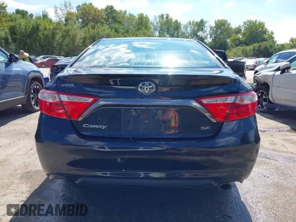 2017 Toyota Camry XLE с VIN 4T1BF1FK0HU700980, выставлен на аукционе IAAI как лот 43327320 с пробегом 121 998 миль миль и . История ставок и продаж доступна на DreamBid. Изображение 16.