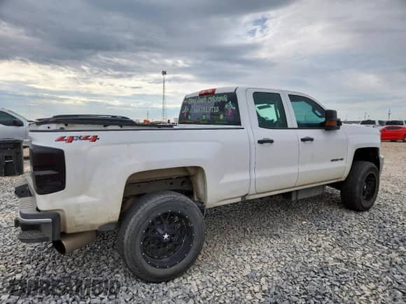 2015 Chevrolet Silverado 2500HD Work Truck z VIN 1GC2KUE88FZ516460, wystawiony jako Copart lot #62709705 z przebiegiem Nie podano mil oraz Szkoda całkowita • Salvage title. Historia ofert i sprzedaży dostępna na DreamBid. Obrazek 3.