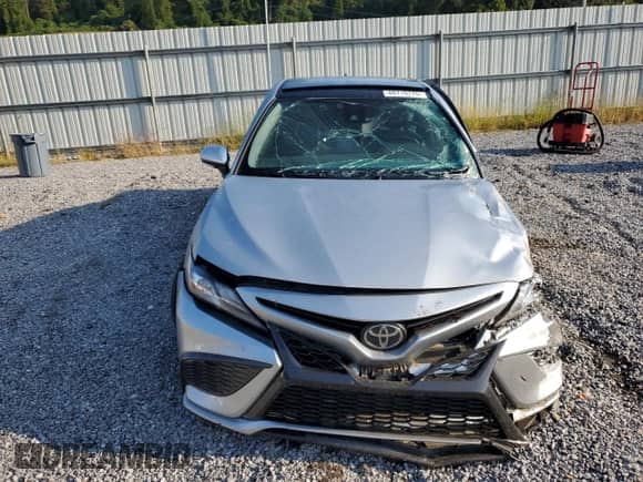 2021 Toyota Camry XSE with VIN 4T1K61AK3MU421363, listed as a Copart auction lot 80719775 with 129,804 mi miles and Salvage title. Bid and sale history available at DreamBid. Image 5.