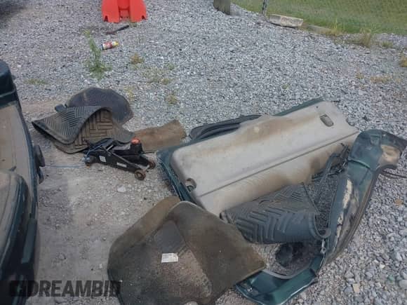 2003 Chevrolet TrailBlazer LS с VIN 1GNDS13S232299831, выставлен на аукционе IAAI как лот 42608565 с пробегом 265 965 миль миль и . История ставок и продаж доступна на DreamBid. Изображение 12.