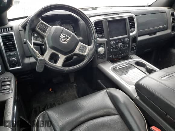 2018 Ram 1500 Longhorn z VIN 1C6RR7PM3JS321512, wystawiony jako Copart lot #48008705 z przebiegiem Nie podano mil oraz Szkoda całkowita • Salvage title. Historia ofert i sprzedaży dostępna na DreamBid. Obrazek 8.