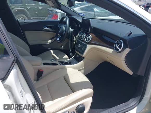2016 Mercedes-Benz CLA 250 с VIN WDDSJ4EB2GN377911, выставлен на аукционе IAAI как лот 42585171 с пробегом 84 736 миль миль и . История ставок и продаж доступна на DreamBid. Изображение 5.