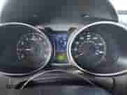 2012 Hyundai Veloster w/Gray Int z VIN KMHTC6AD2CU065076, wystawiony jako IAAI lot #43421355 z przebiegiem 152 752 mil mil oraz . Historia ofert i sprzedaży dostępna na DreamBid. Obrazek 7.