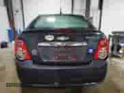2014 Chevrolet Sonic LT z VIN 1G1JC5SG2E4115937, wystawiony jako Copart lot #84601785 z przebiegiem 91 467 mil mil oraz Szkoda całkowita • Salvage title. Historia ofert i sprzedaży dostępna na DreamBid. Obrazek 6.