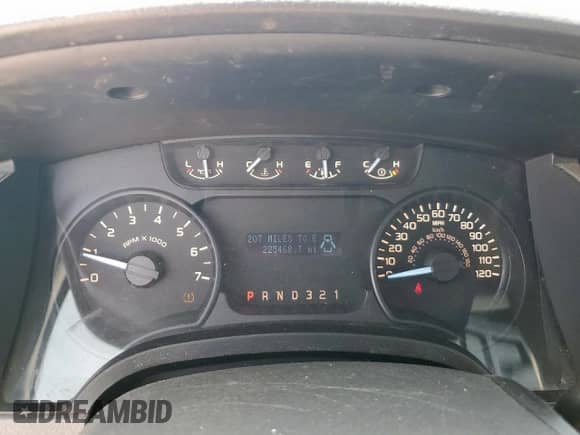 2011 Ford F-150 XL with VIN 1FTMF1CM1BKD38762, listed as a Copart auction lot 80412245 with 225,468 mi miles and Clean title. Bid and sale history available at DreamBid. Image 9.